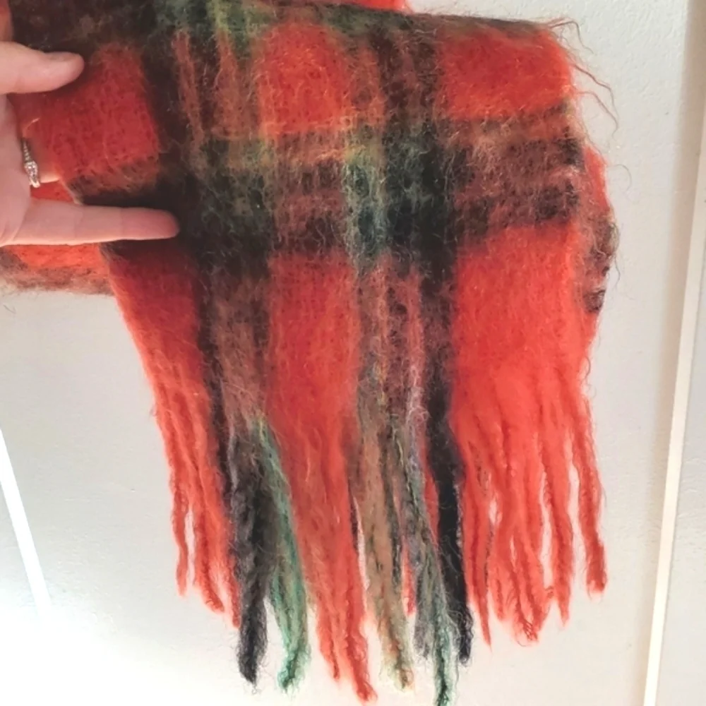 Vintage Mohair Plaid scarf extra long - Picture 4 of 6